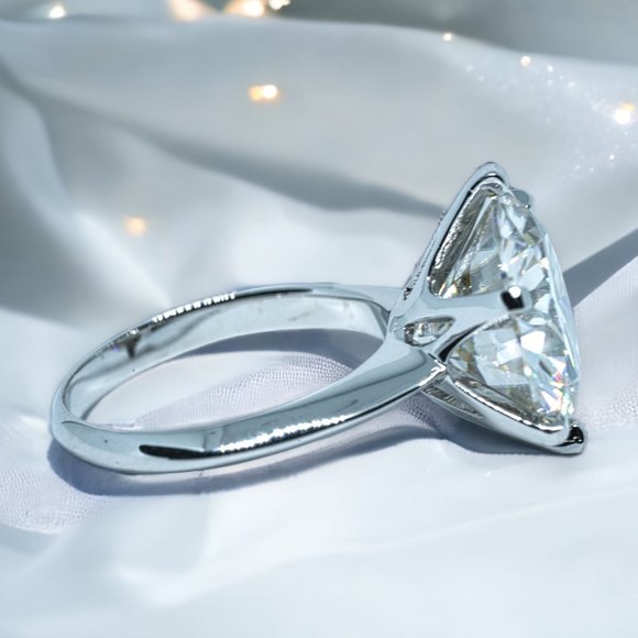 Certified 10ct. t.w. Diamond Large Brilliant Solitaire Engagement Wedding Ring - Picture 4 of 16